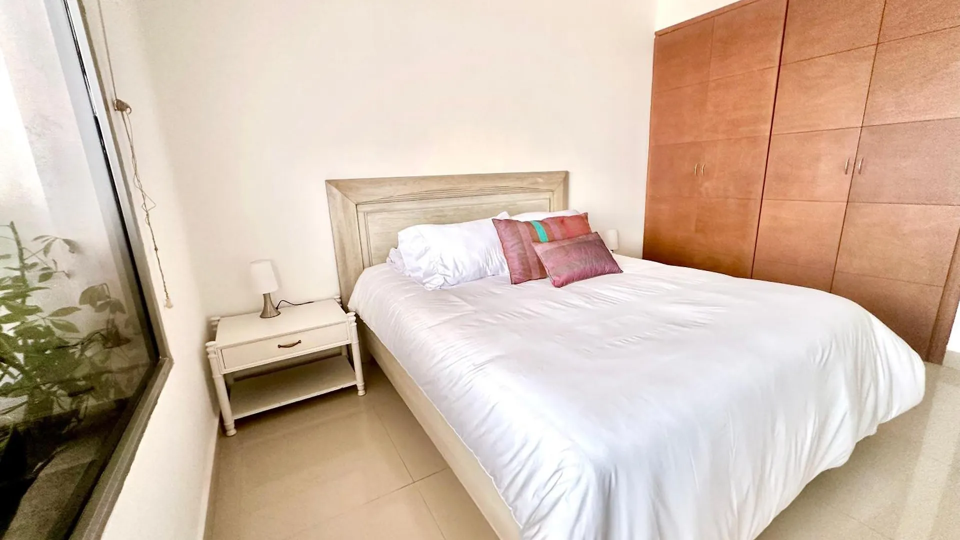 Beachfront Next To The Walled City Cartagena Apartment